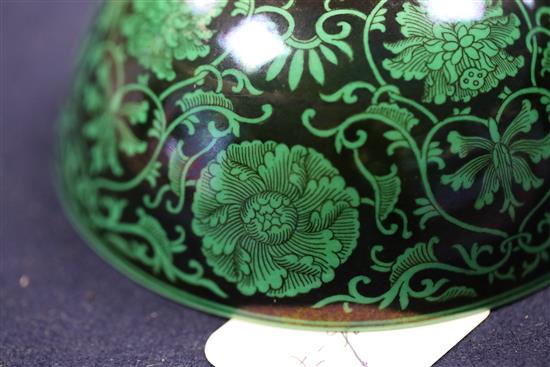 A Chinese green and black enamelled bowl, Qianlong mark, d. 12.4cm